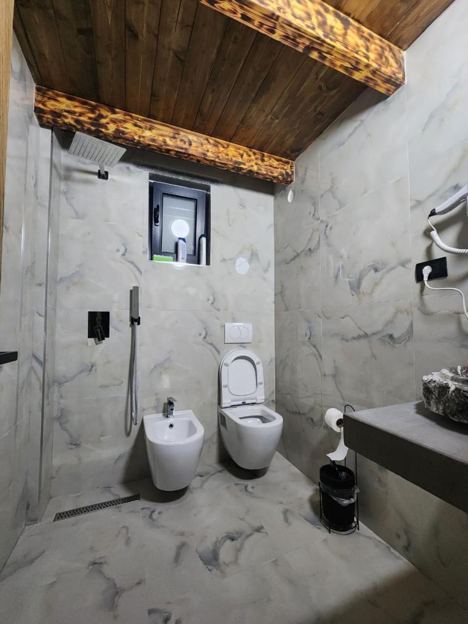 Appartement Kulla Relax à Elbasan Extérieur photo